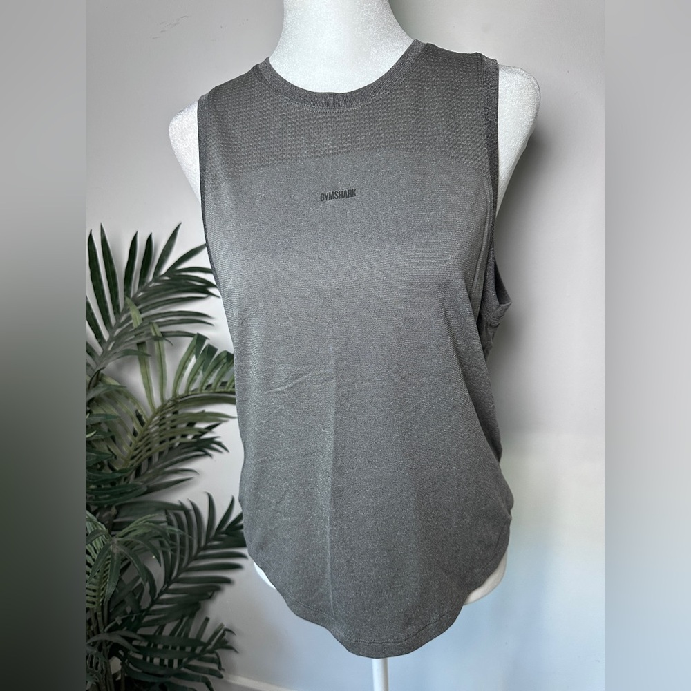 Women’s Gymshark Charcoal Muscle Sleeveless Workout Tee size Small
